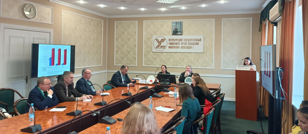 Млодежная секция 2.jpg Млодежная секция 2.jpg